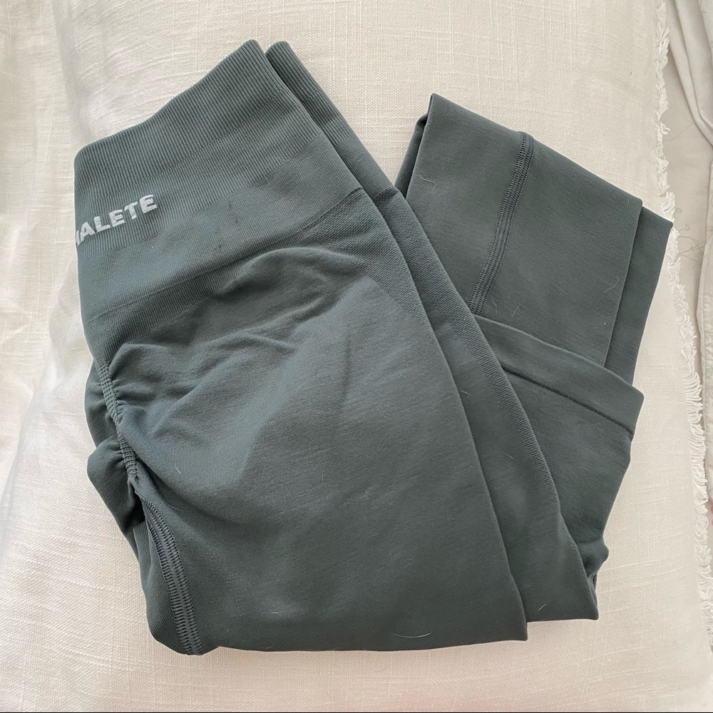 -SOLD- Amplify Leggings